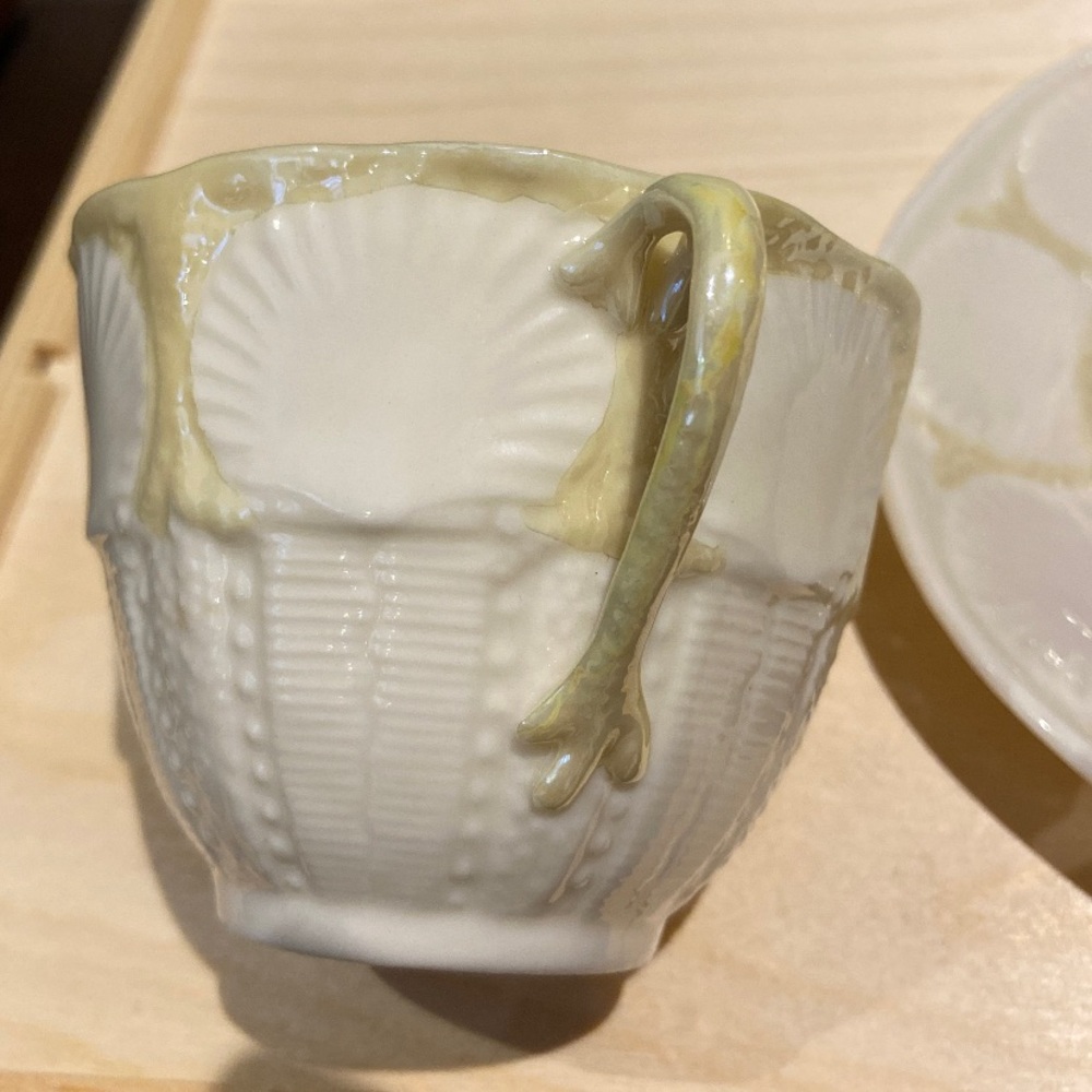 Belleek China tea cup and saucer, shell pattern, made in Ireland - Picture 3 of 5